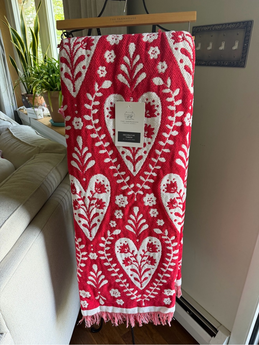 The Farmhouse Red & White Heart Jacquard Throw Blanket